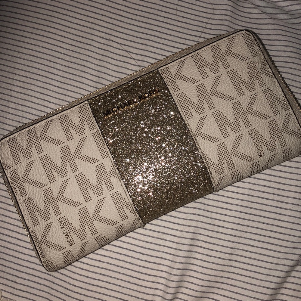 Michael Kors wallet